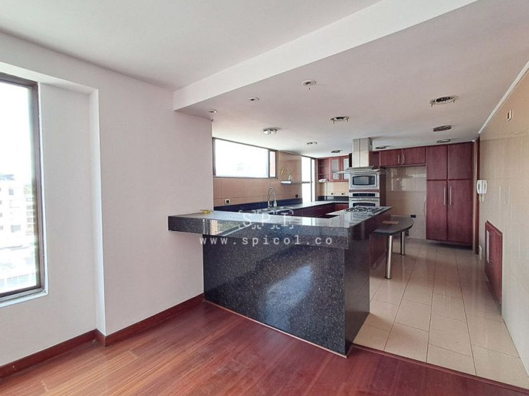 Apartamento de 5 alcobas en venta en San Patricio, Bogotá, 340 m² · foto 4 de 20