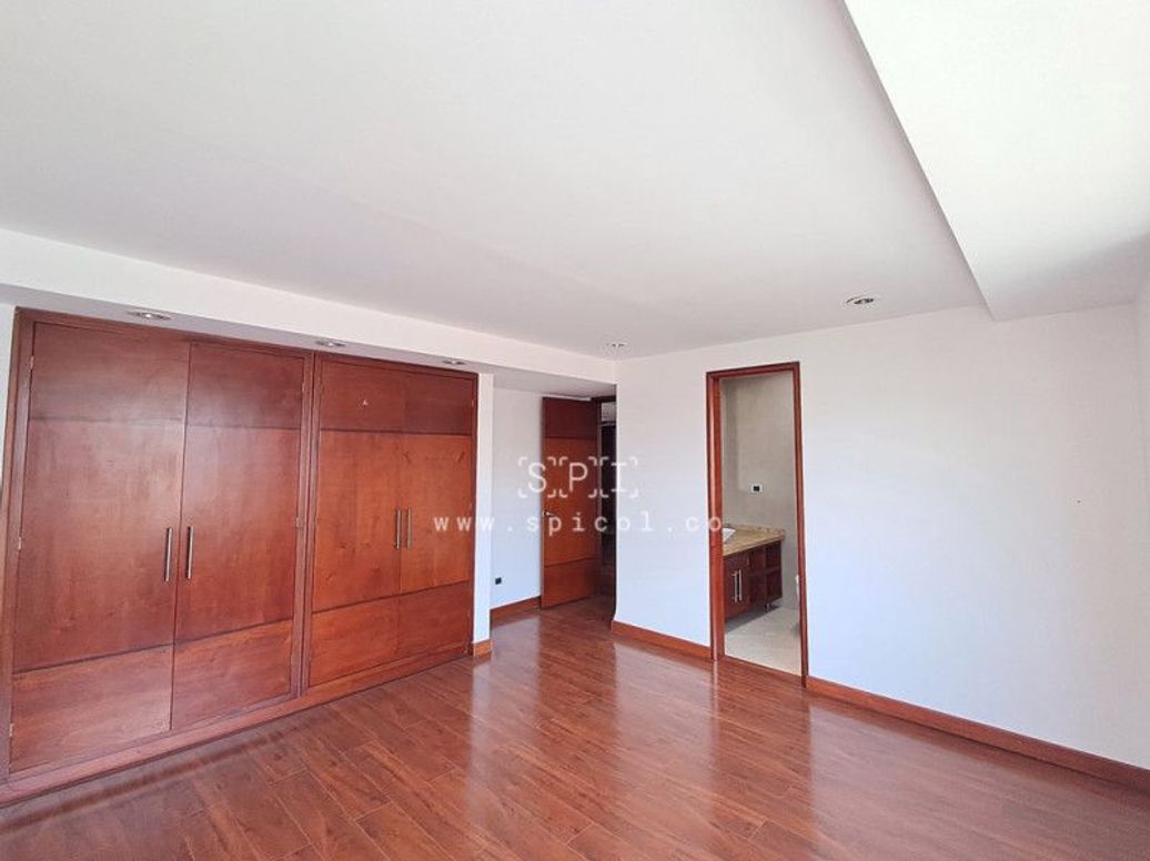 Apartamento de 5 alcobas en venta en San Patricio, Bogotá, 340 m² · foto 12 de 20