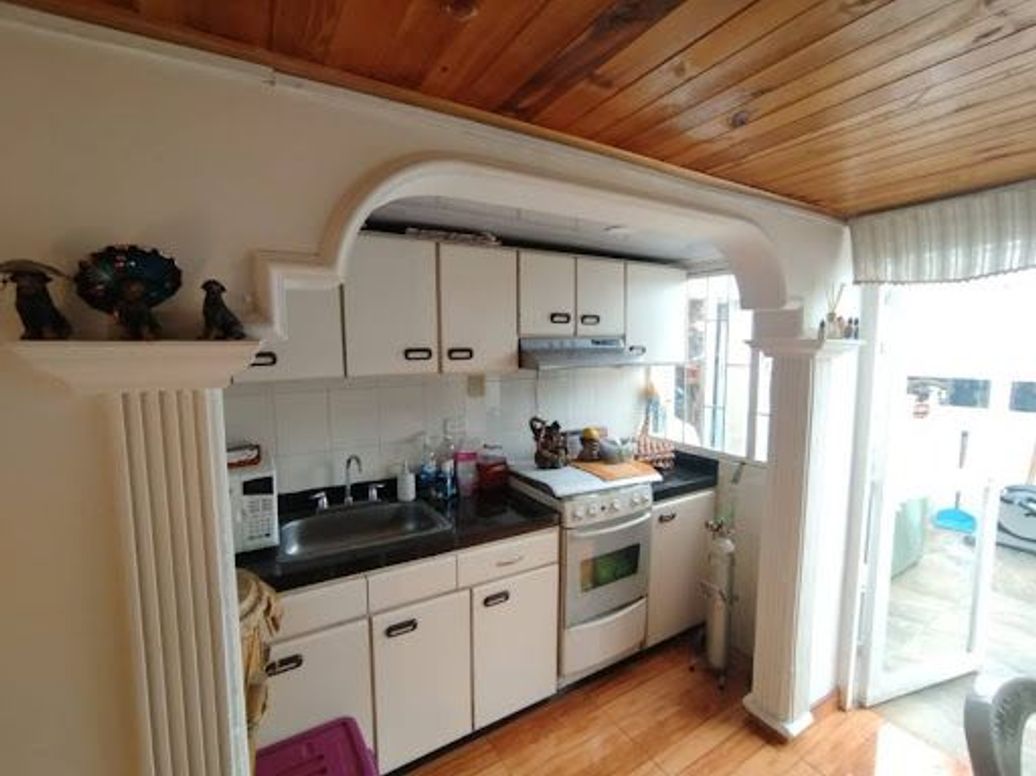 Casa de 2 alcobas en venta en Villas De Granada, Bogotá, 96 m² · foto 8 de 17