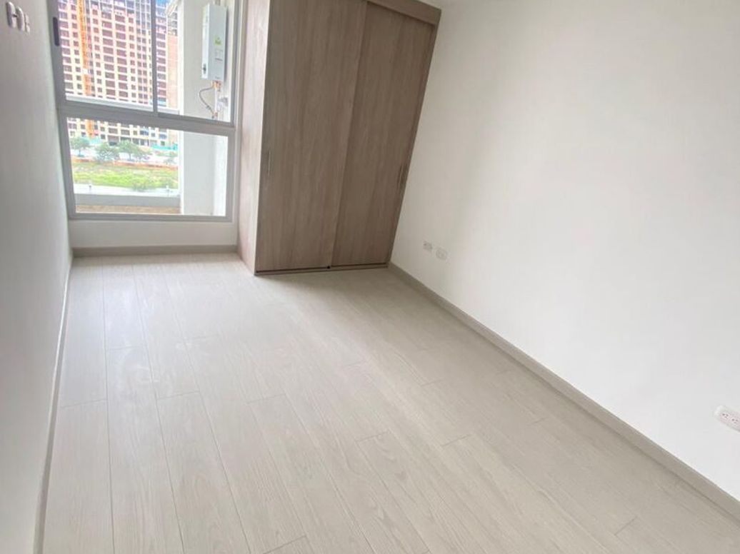 Apartamento de 3 alcobas en venta en Campo Alegre, Bogotá, 60 m² · foto 15 de 16