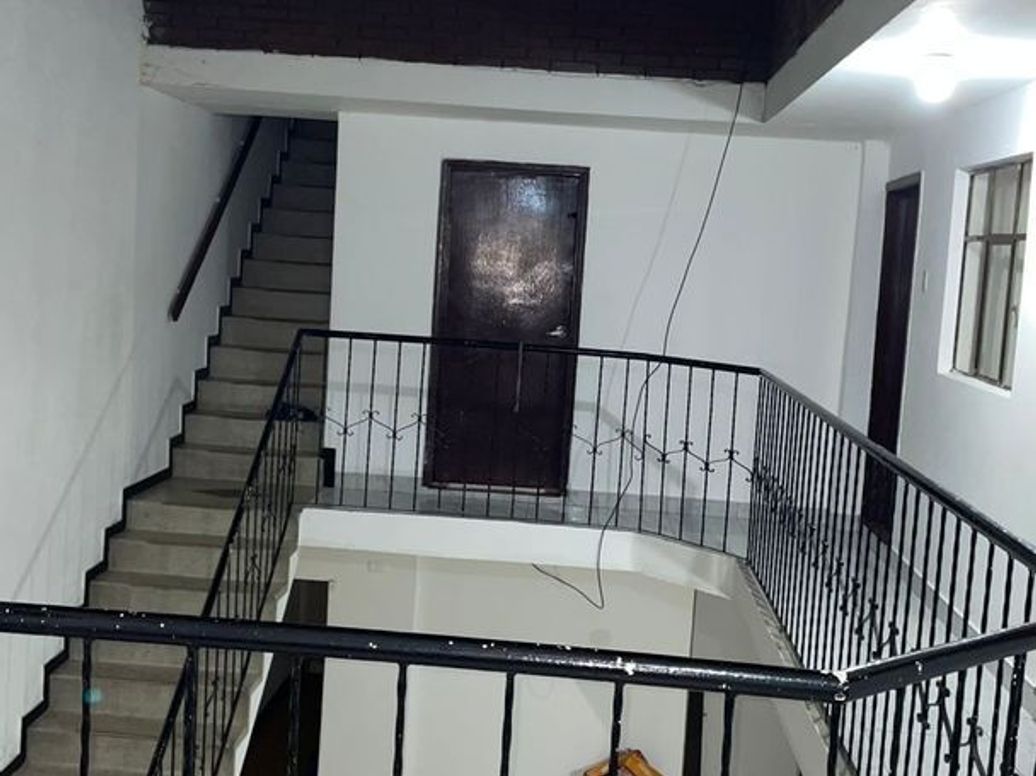 Casa de 7 alcobas en venta en Puente Aranda, Bogotá, 360 m² · foto 4 de 5