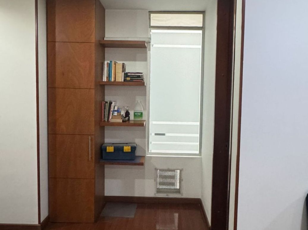 Apartaestudio en venta en Santa Barbara Occidental, Bogotá, 54 m² · foto 6 de 10