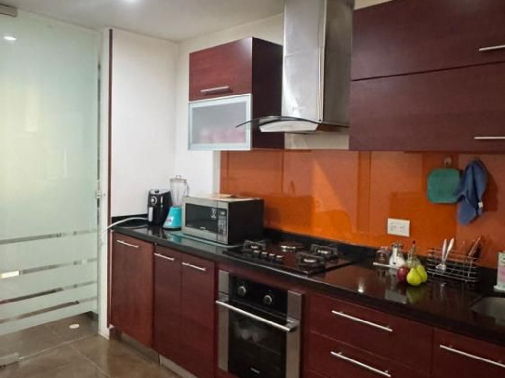 Apartaestudio en venta en Santa Barbara Occidental, Bogotá, 54 m² · foto 5 de 10