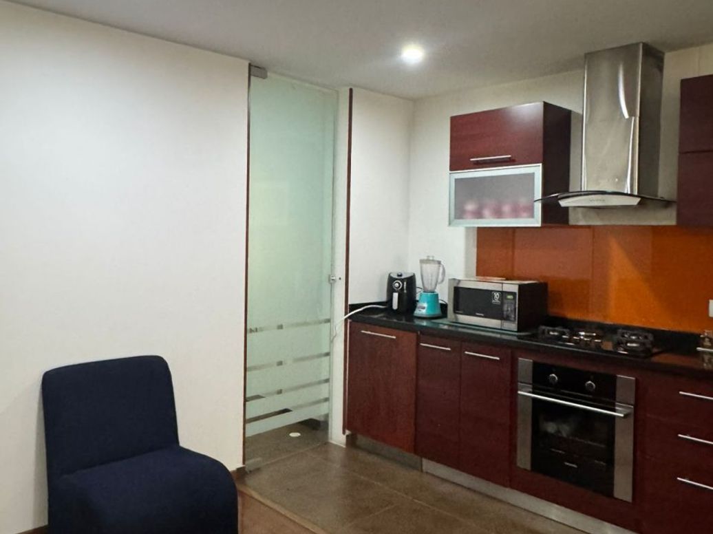 Apartaestudio en venta en Santa Barbara Occidental, Bogotá, 54 m² · foto 2 de 10