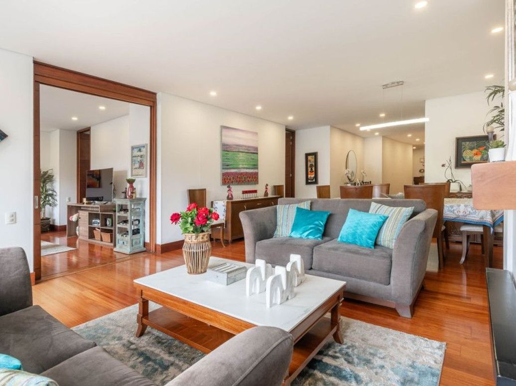 Apartamento de 4 alcobas en venta en Molinos Norte, Bogotá, 256 m² · foto 3 de 20