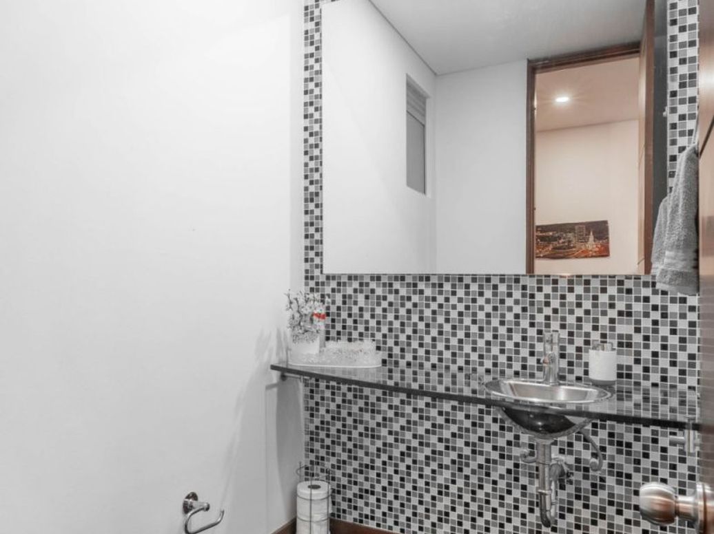 Apartamento de 4 alcobas en venta en Molinos Norte, Bogotá, 256 m² · foto 17 de 20
