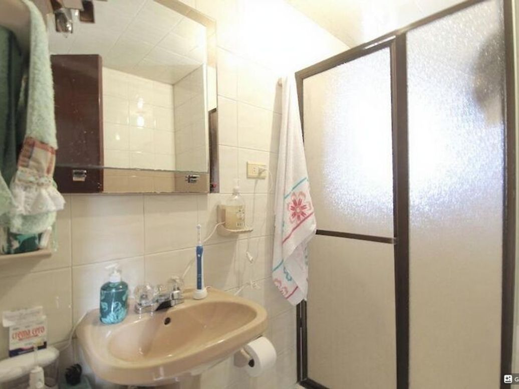 Casa de 4 alcobas en venta en Quinta Paredes, Bogotá, 198 m² · foto 10 de 19
