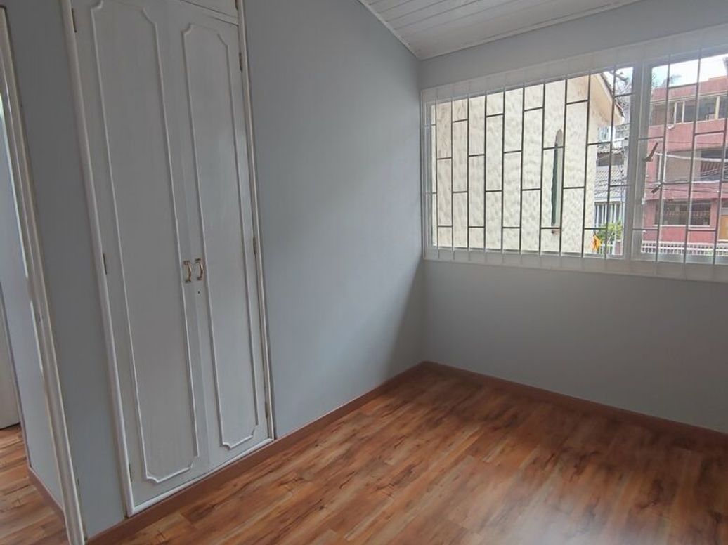 Casa de 4 alcobas en venta en Molinos Norte, Bogotá, 197 m² · foto 18 de 20