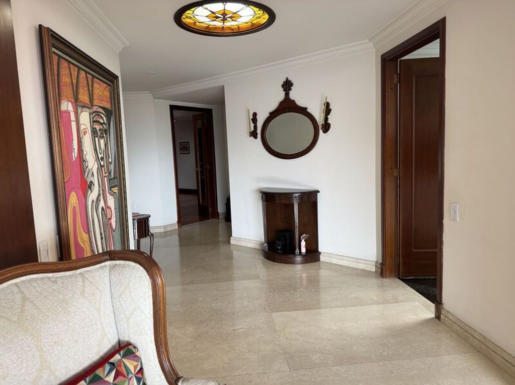 Apartamento de 3 alcobas en venta en Molinos Norte, Bogotá, 226 m² · foto 4 de 20