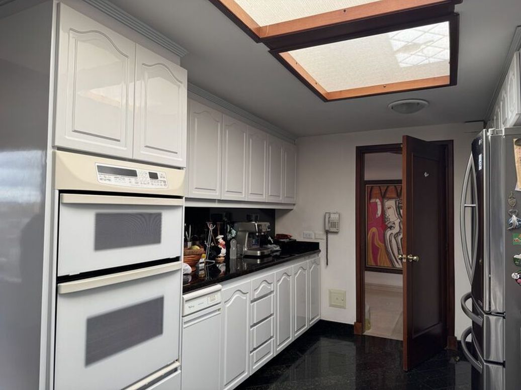 Apartamento de 3 alcobas en venta en Molinos Norte, Bogotá, 226 m² · foto 18 de 20