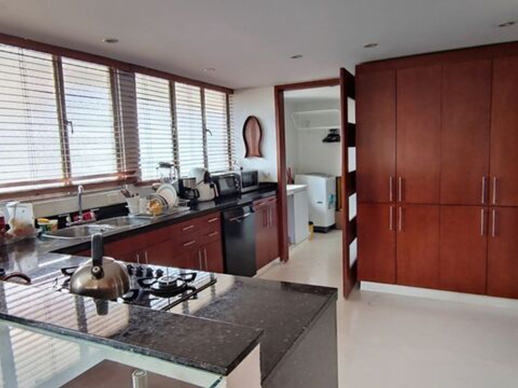 Apartamento de 2 alcobas en venta en Chicó Norte, Bogotá, 150 m² · foto 9 de 19