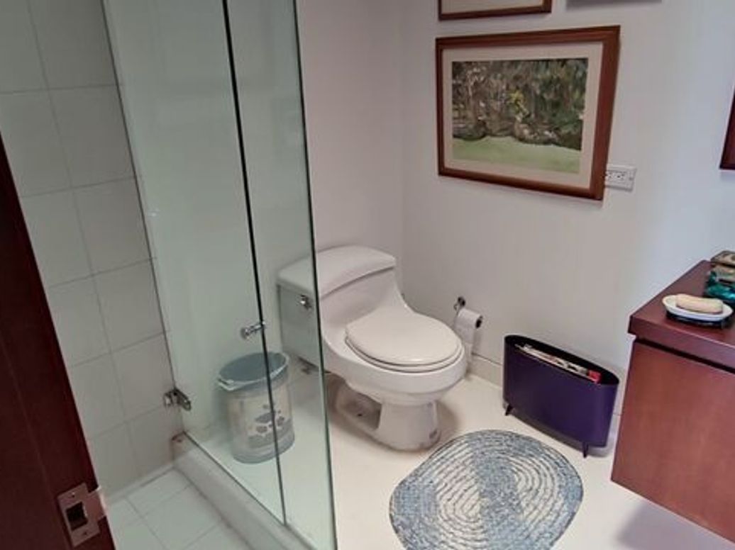 Apartamento de 2 alcobas en venta en Chicó Norte, Bogotá, 150 m² · foto 16 de 19