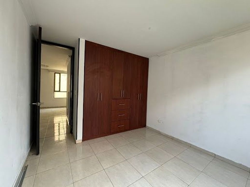 Apartamento de 2 alcobas en venta en La Cabaña Engativá, Bogotá, 45 m² · foto 4 de 20