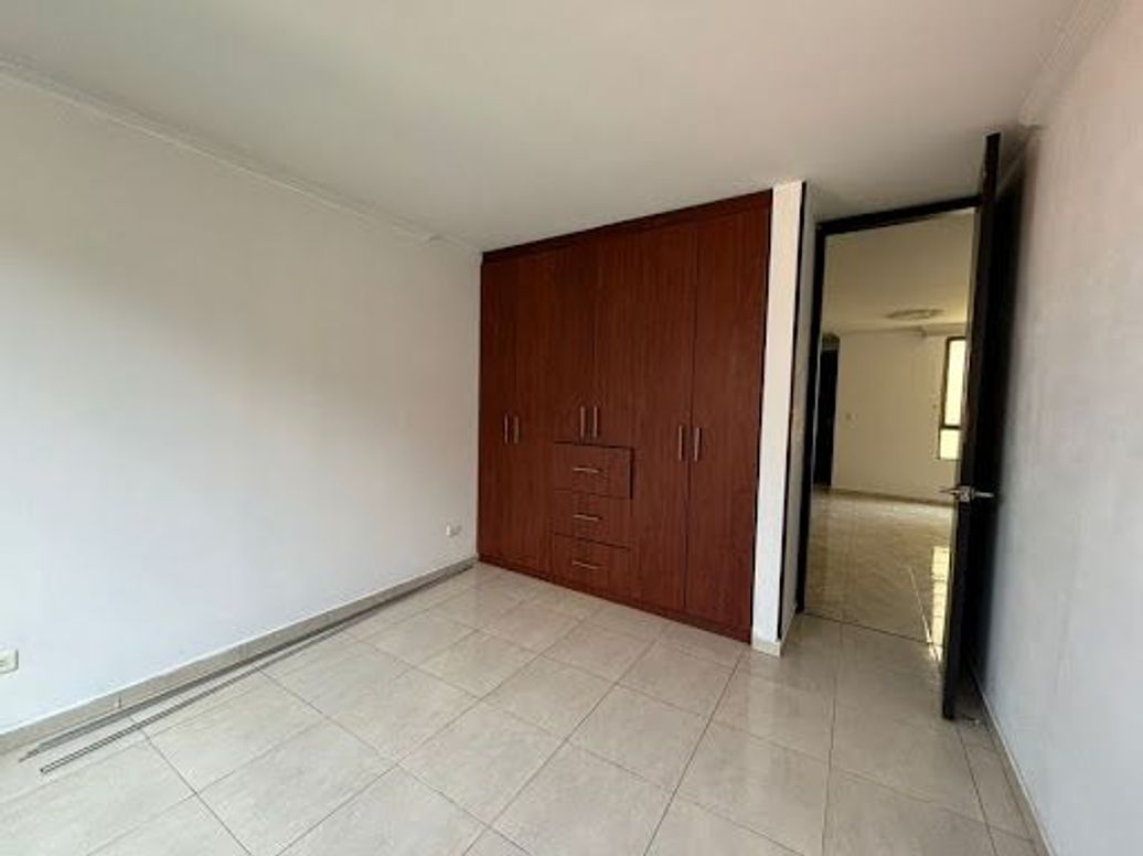 Apartamento de 2 alcobas en venta en La Cabaña Engativá, Bogotá, 45 m² · foto 7 de 20