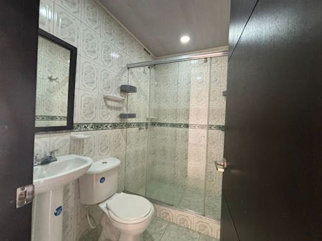 Apartamento de 2 alcobas en venta en La Cabaña Engativá, Bogotá, 45 m² · foto 12 de 20