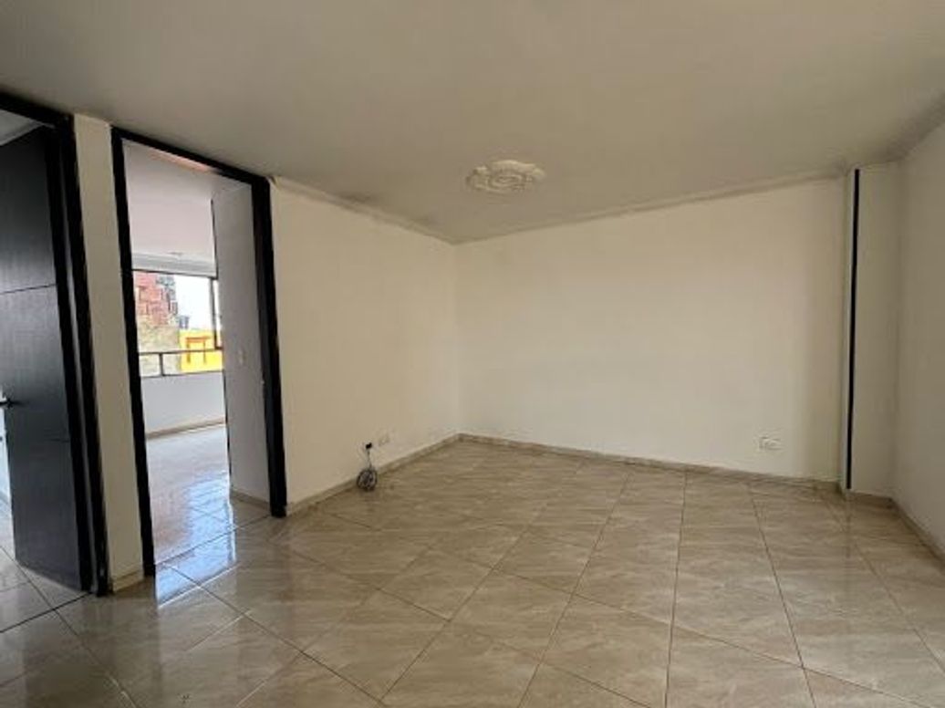 Apartamento de 2 alcobas en venta en La Cabaña Engativá, Bogotá, 45 m² · foto 2 de 20