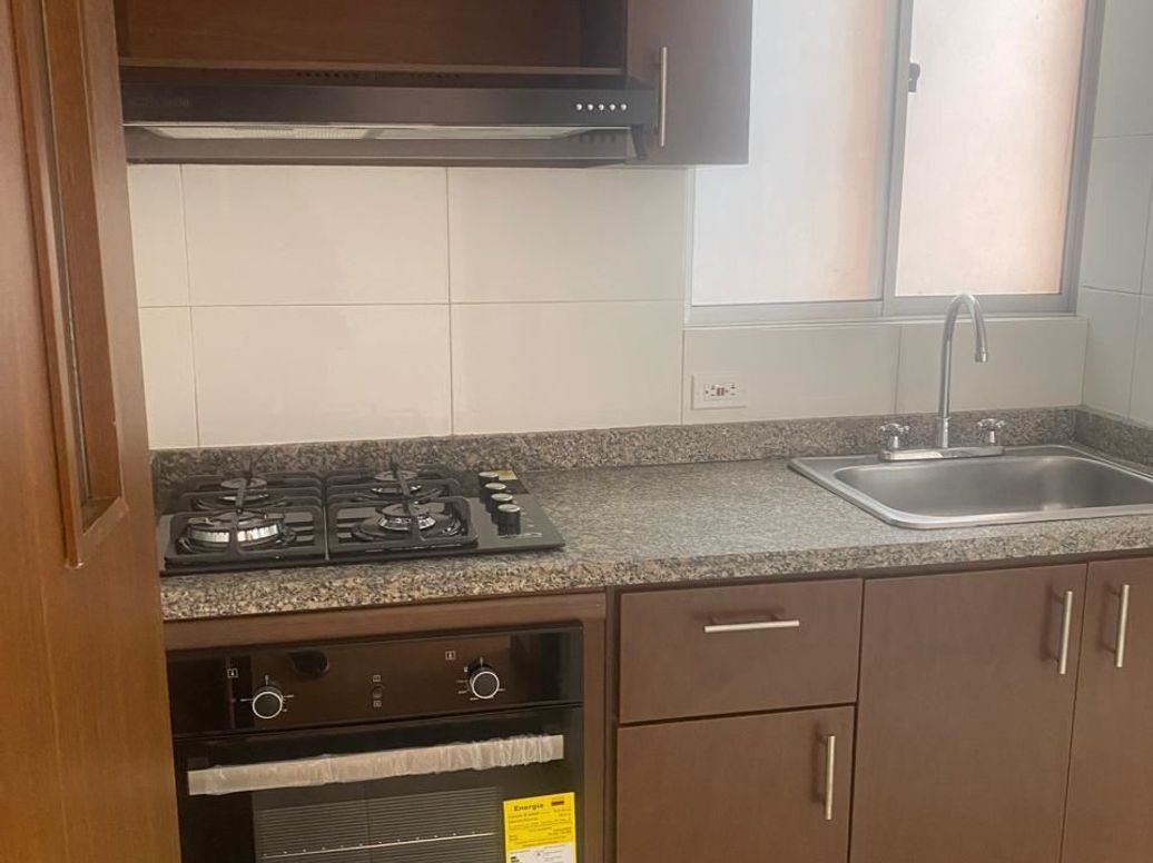 Apartamento de 3 alcobas en venta en Colina Campestre, Bogotá, 82 m² · foto 8 de 20