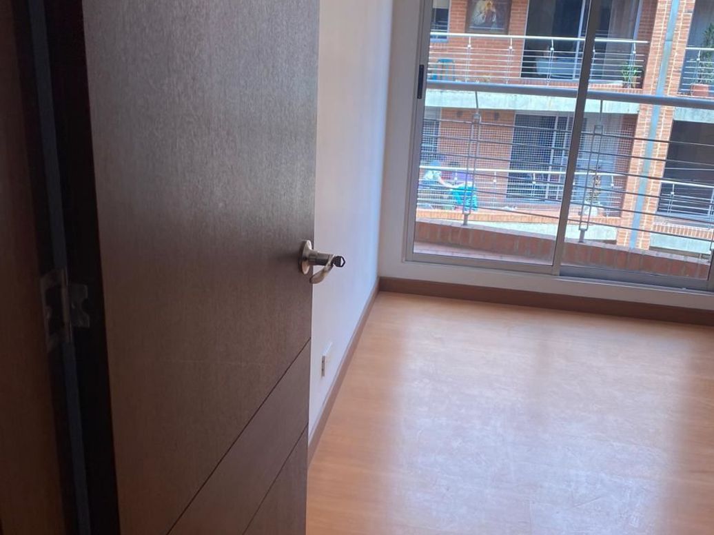 Apartamento de 3 alcobas en venta en Colina Campestre, Bogotá, 82 m² · foto 5 de 20