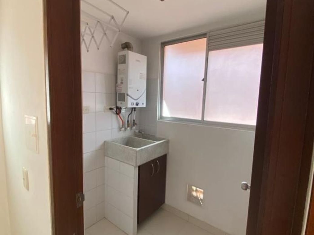 Apartamento de 3 alcobas en venta en Colina Campestre, Bogotá, 82 m² · foto 9 de 20