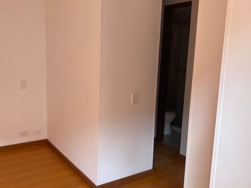 Apartamento de 3 alcobas en venta en Colina Campestre, Bogotá, 82 m² · foto 14 de 20