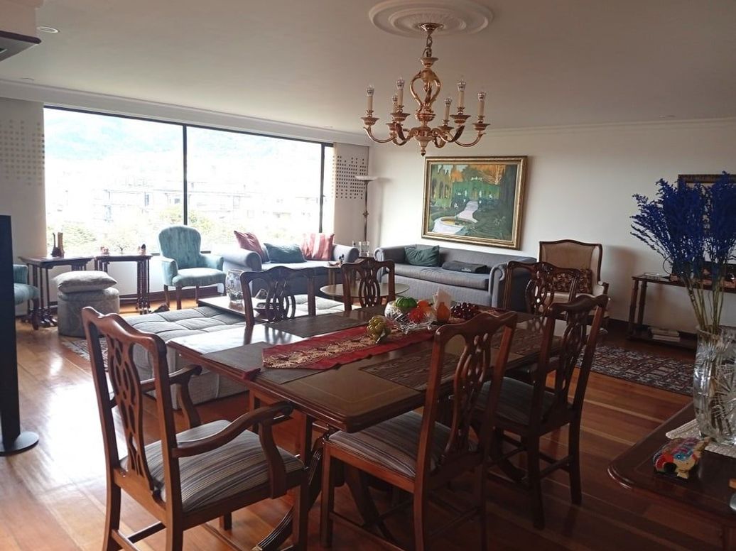 Apartamento de 3 alcobas en venta en Molinos Norte, Bogotá, 226 m² · foto 2 de 20