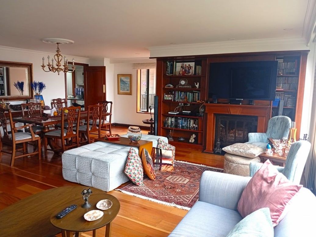 Apartamento de 3 alcobas en venta en Molinos Norte, Bogotá, 226 m² · foto 3 de 20
