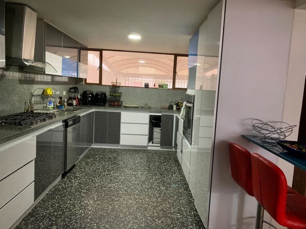 Casa de 4 alcobas en venta en San Nicolás, Bogotá, 490 m² · foto 15 de 20