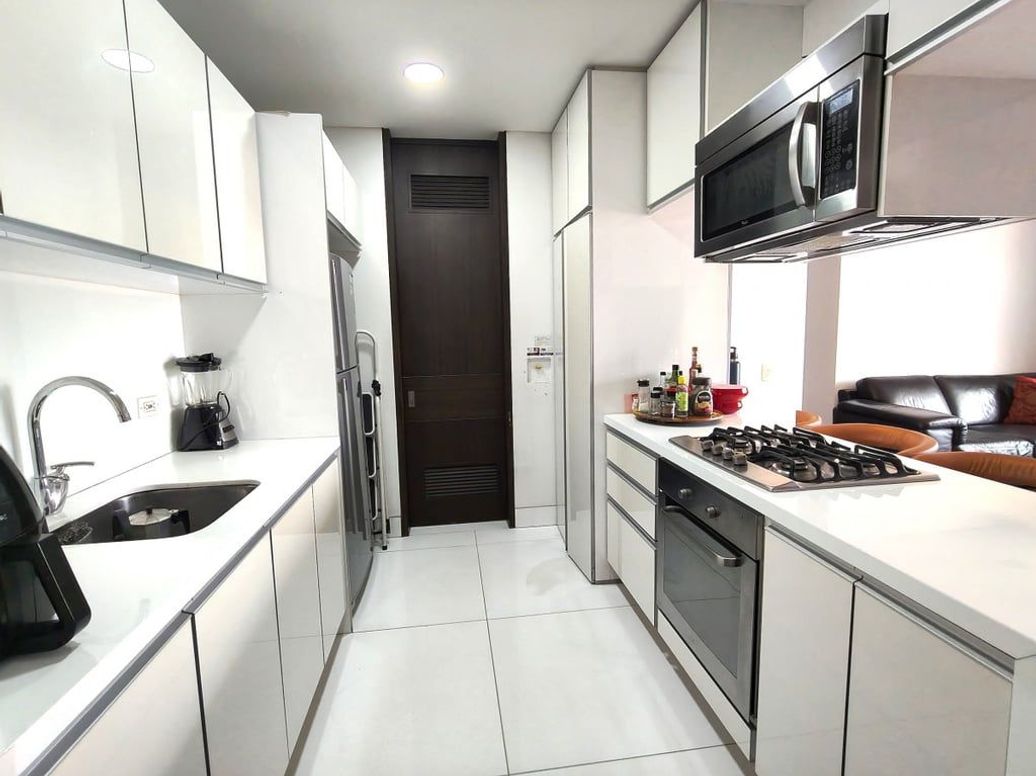 Apartamento de 2 alcobas en venta en Chico Norte Et. Iii, Bogotá, 90 m² · foto 13 de 18