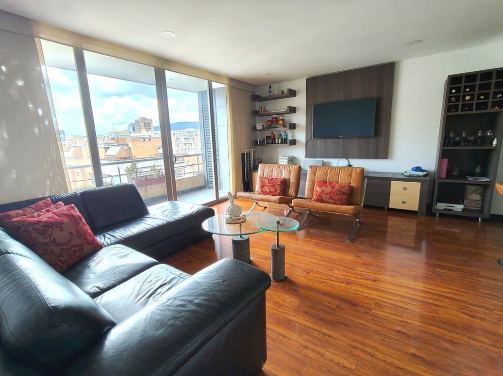 Apartamento de 2 alcobas en venta en Chico Norte Et. Iii, Bogotá, 90 m² · foto 4 de 18