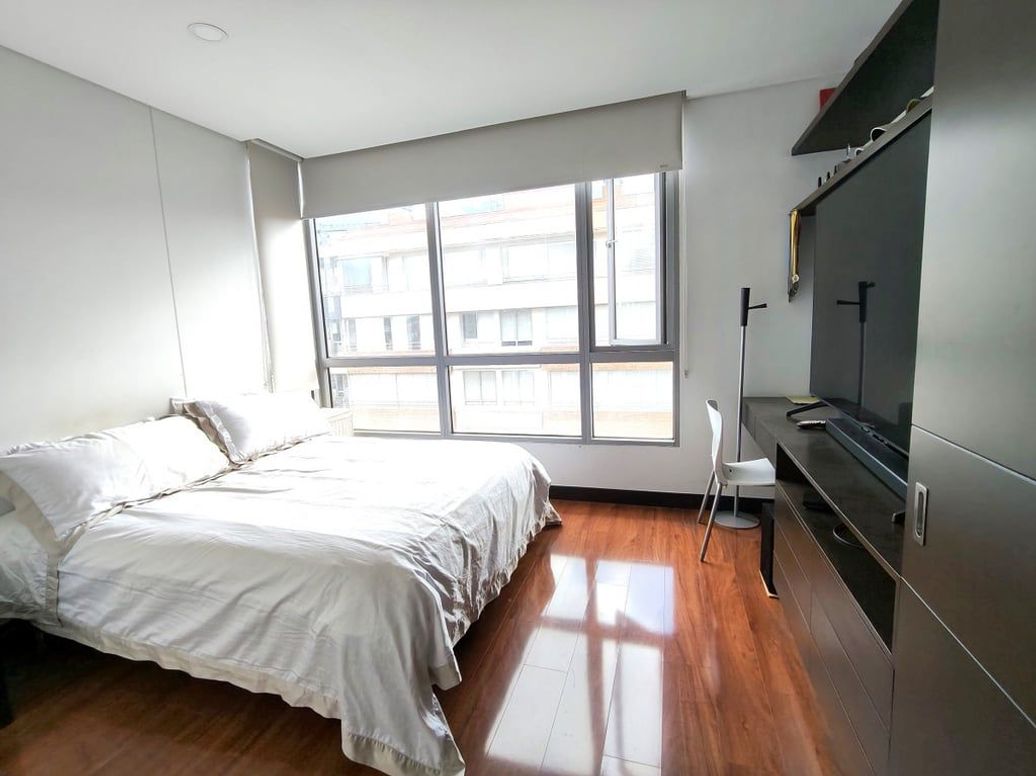Apartamento de 2 alcobas en venta en Chico Norte Et. Iii, Bogotá, 90 m² · foto 7 de 18