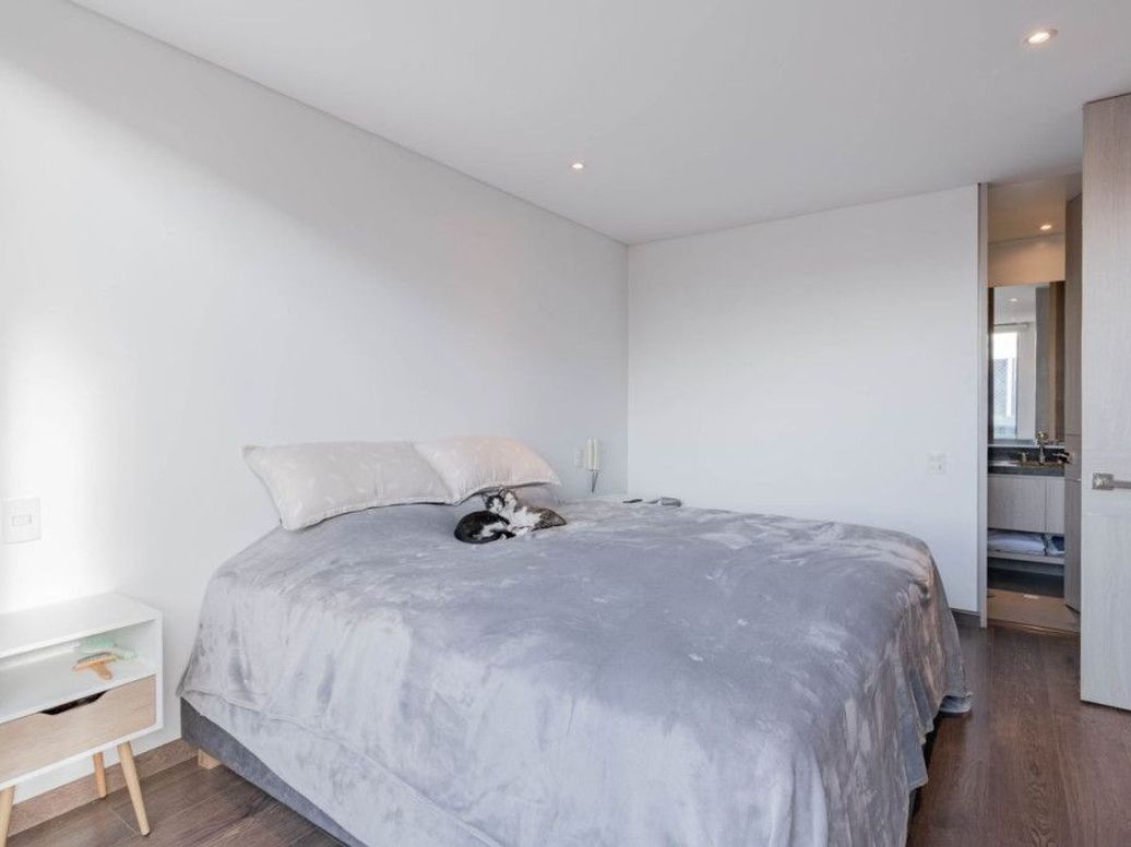 Apartamento de 1 alcoba en venta en Santa Barbara Occidental, Bogotá, 62 m² · foto 14 de 18