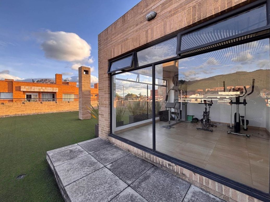 Apartamento de 1 alcoba en venta en Santa Barbara Occidental, Bogotá, 62 m² · foto 18 de 18
