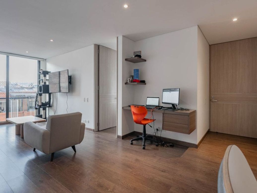 Apartamento de 1 alcoba en venta en Santa Barbara Occidental, Bogotá, 62 m² · foto 3 de 18