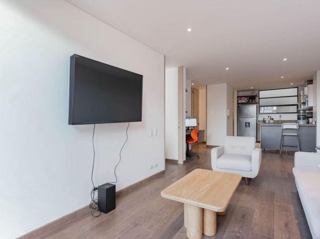 Apartamento de 1 alcoba en venta en Santa Barbara Occidental, Bogotá, 62 m² · foto 4 de 18