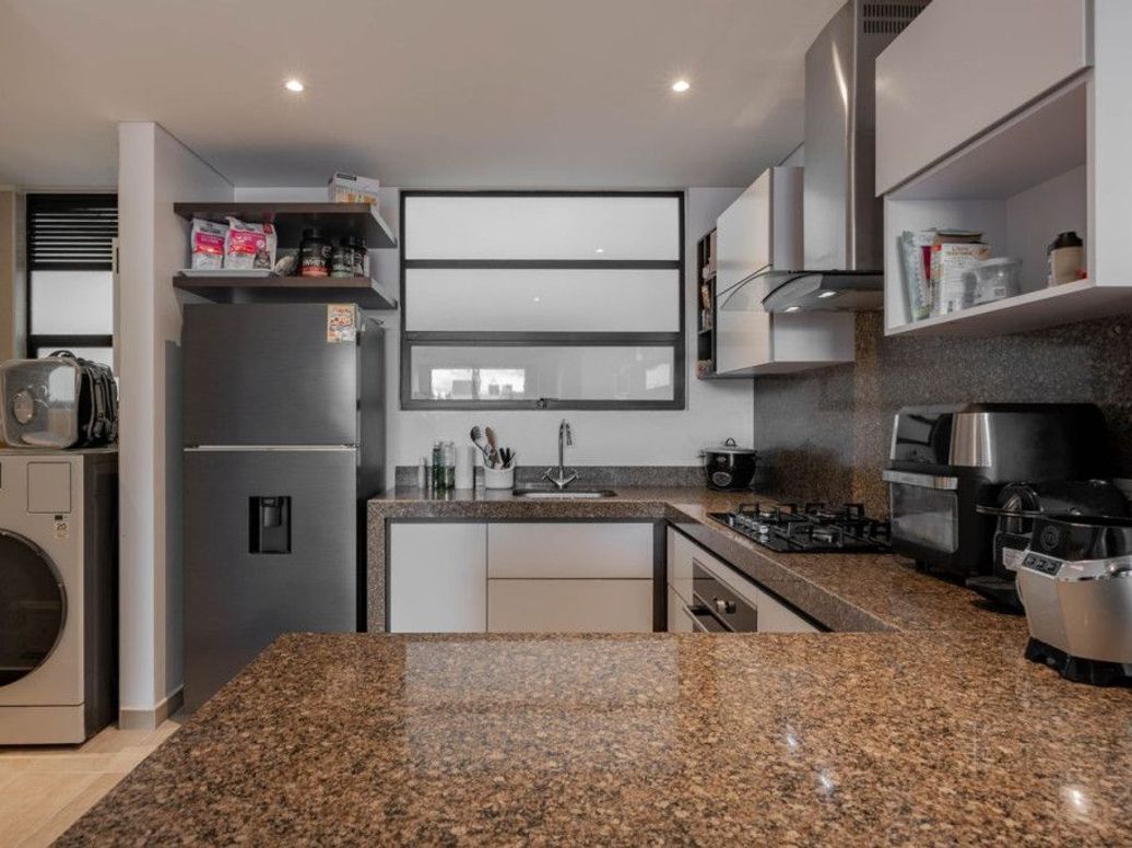 Apartamento de 1 alcoba en venta en Santa Barbara Occidental, Bogotá, 62 m² · foto 8 de 18