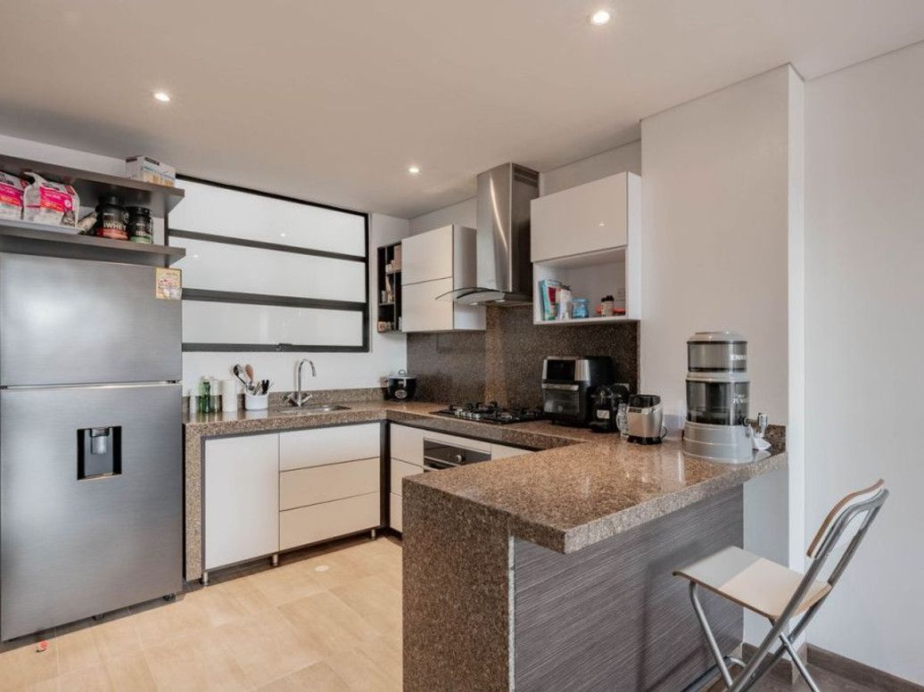 Apartamento de 1 alcoba en venta en Santa Barbara Occidental, Bogotá, 62 m² · foto 7 de 18