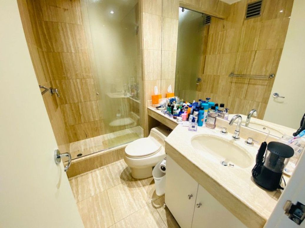 Apartamento de 3 alcobas en venta en El Refugio, Bogotá, 360 m² · foto 19 de 20