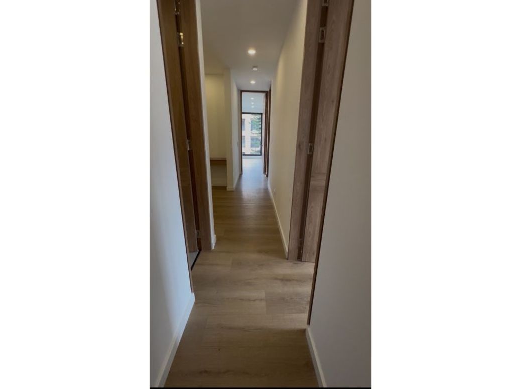 Apartamento de 3 alcobas en venta en Chicó Navarra, Bogotá, 147 m² · foto 6 de 20