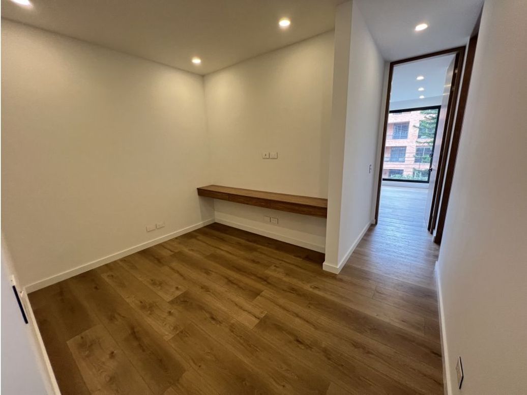 Apartamento de 3 alcobas en venta en Chicó Navarra, Bogotá, 147 m² · foto 7 de 20