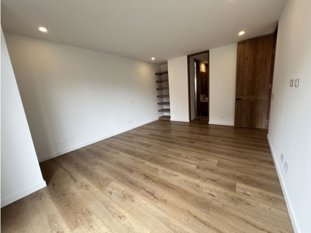 Apartamento de 3 alcobas en venta en Chicó Navarra, Bogotá, 147 m² · foto 12 de 20