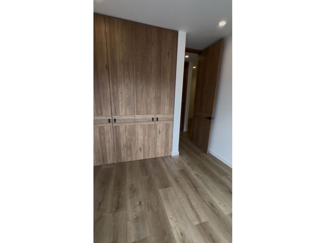 Apartamento de 3 alcobas en venta en Chicó Navarra, Bogotá, 147 m² · foto 13 de 20