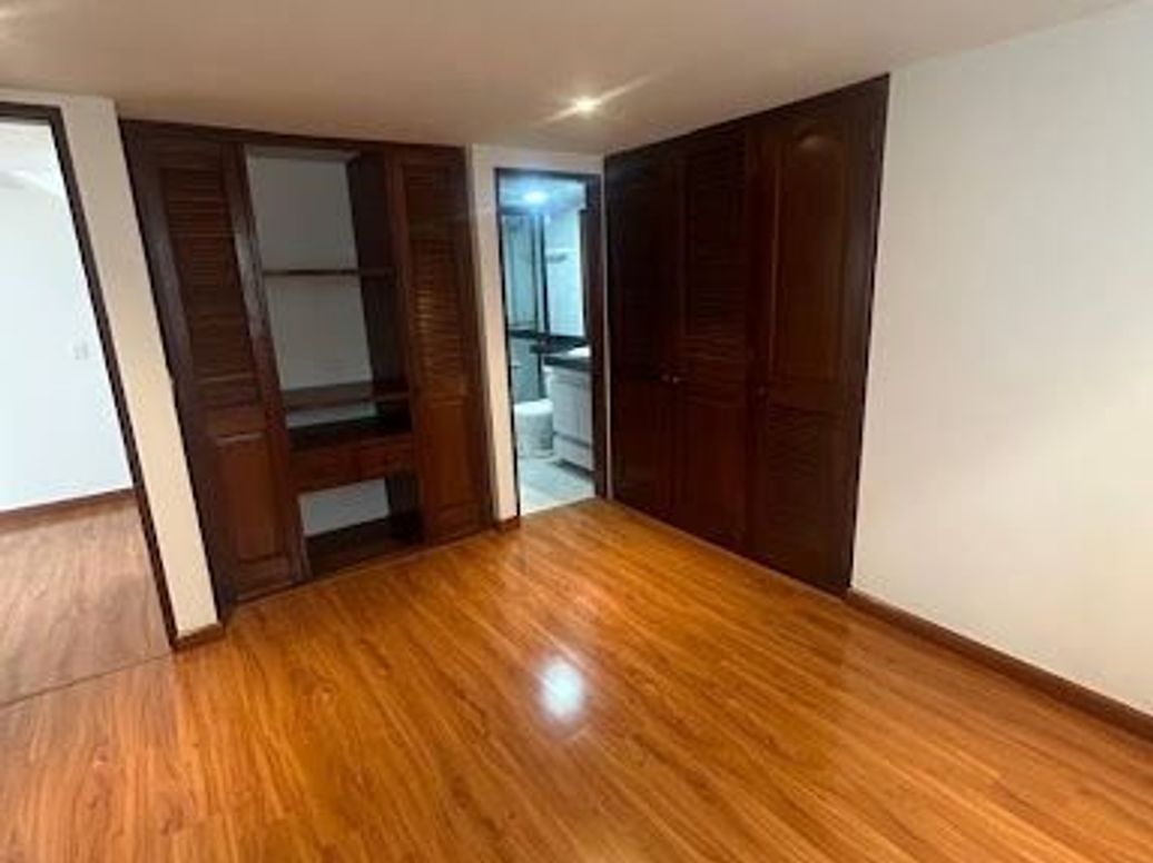 Apartamento de 2 alcobas en venta en Los Cedros Oriental, Bogotá, 125 m² · foto 16 de 20