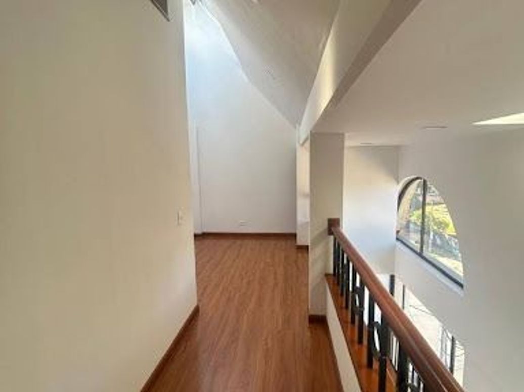 Apartamento de 2 alcobas en venta en Los Cedros Oriental, Bogotá, 125 m² · foto 8 de 20