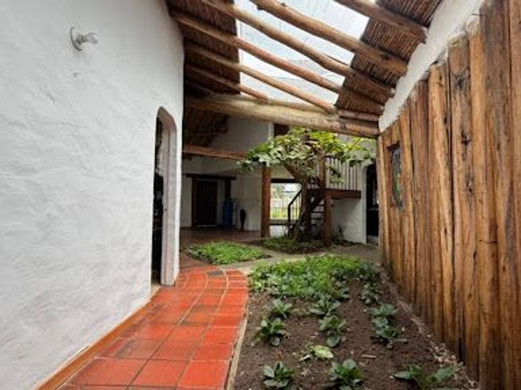 Casa de 5 alcobas en arriendo en Portal De Las Mercedes, Bogotá, 245 m² · foto 18 de 20