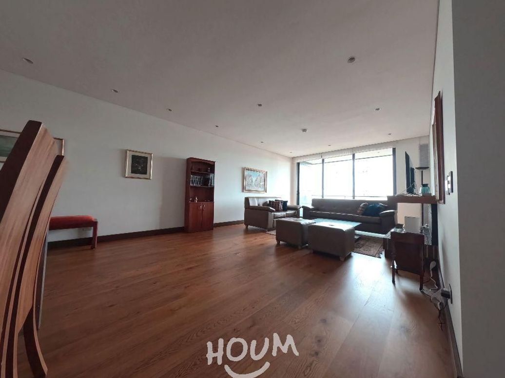 Apartamento de 3 alcobas en venta en Los Rosales, Bogotá, 173 m² · foto 2 de 20