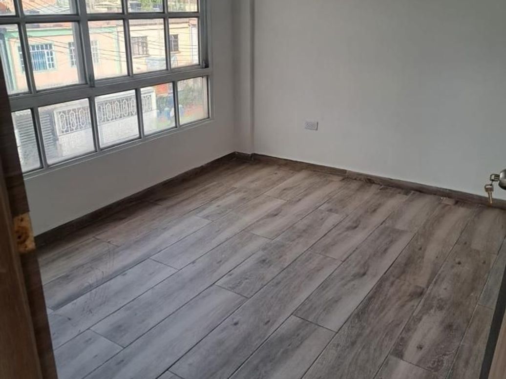 Casa de 6 alcobas en venta en Ospina Perez Sur, Bogotá, 320 m² · foto 11 de 15