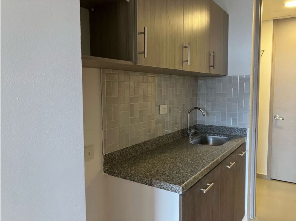 Apartaestudio en venta en La Castellana, Bogotá, 16 m² · foto 7 de 18