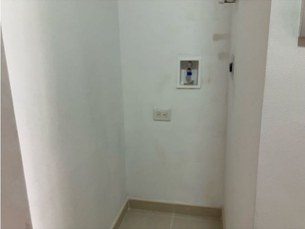 Apartaestudio en venta en La Castellana, Bogotá, 16 m² · foto 6 de 18