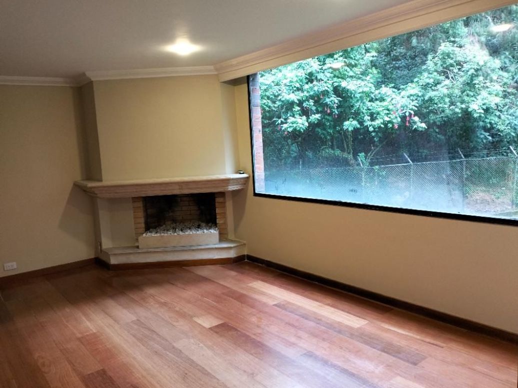 Apartamento de 3 alcobas en arriendo en Los Rosales, Bogotá, 207 m² · foto 3 de 20