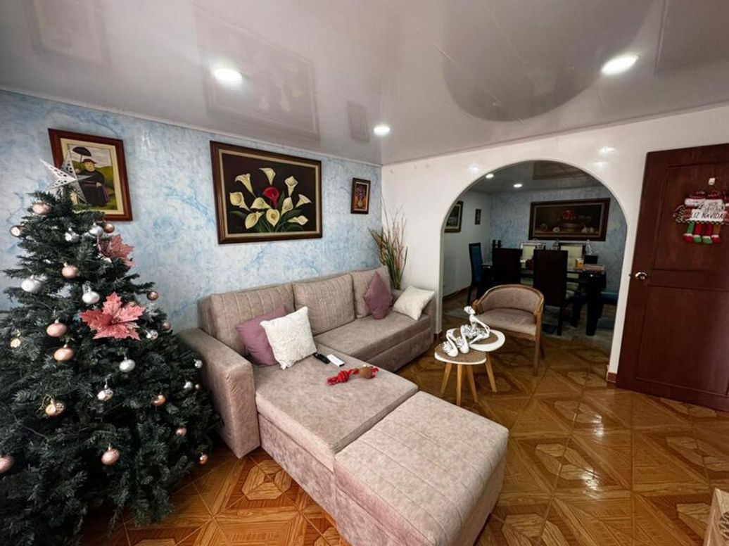 Casa de 2 alcobas en venta en Prado Veraniego, Bogotá, 128 m² · foto 6 de 7